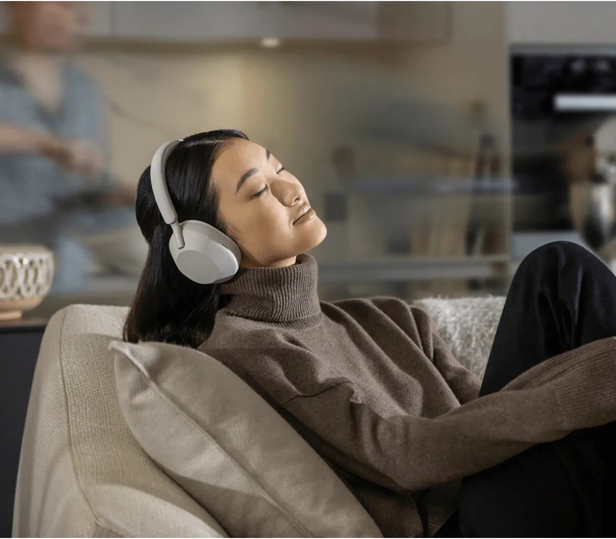 Sony WH-1000XM5 Wireless Noise Cancelling HeadphonesHeadphonesSony WH-1000XM5 Wireless Noise Cancelling Headphones Industry-leading noise cancellation : From airplane noise to people’s voices, our WH-1000XM5 wireless headphones with multiple microphone no